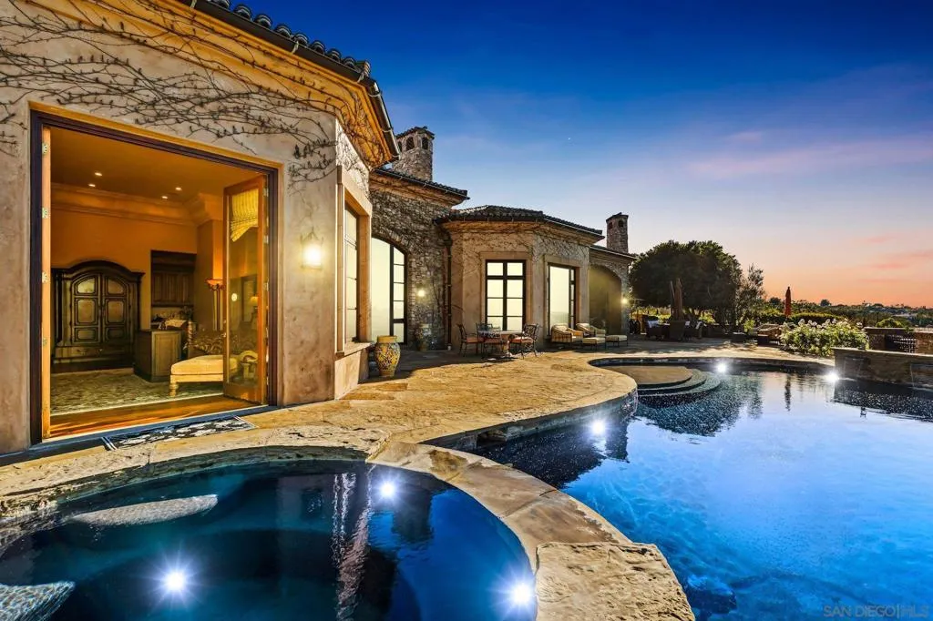 18486 Via Candela, Rancho Santa Fe, California 92091 home-pic-1