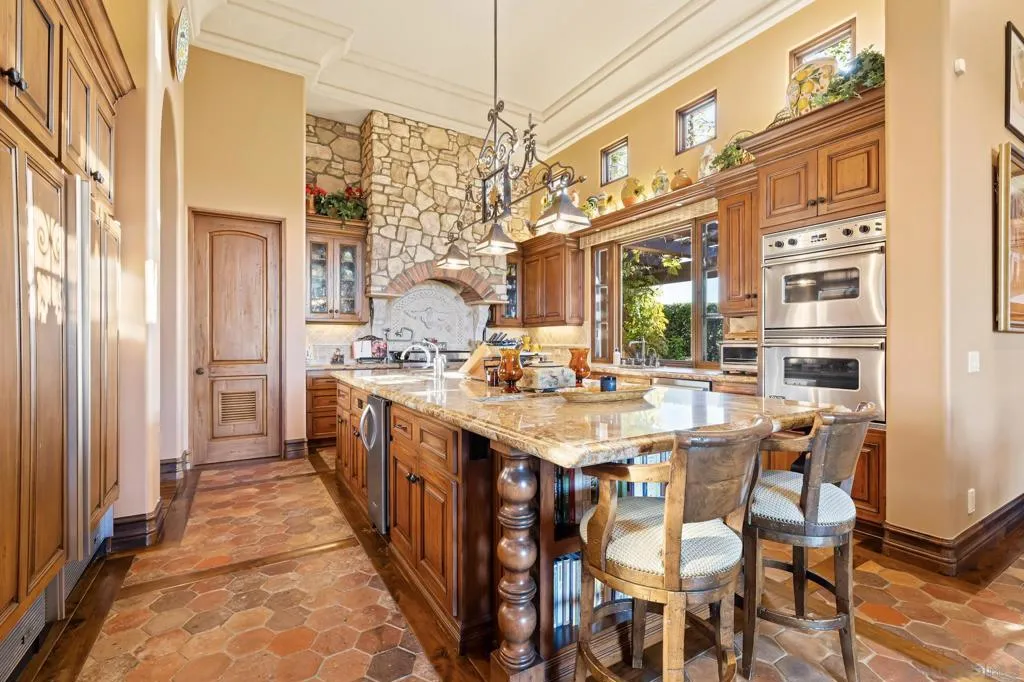 18486 Via Candela, Rancho Santa Fe, California 92091 home-pic-10