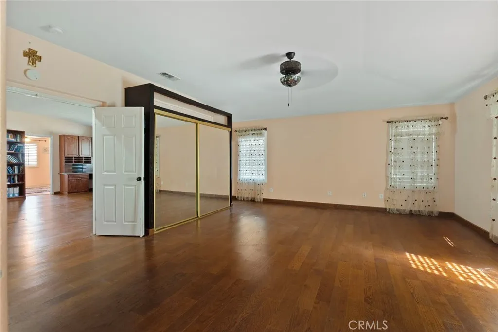 2300 Camellia Street, Palmdale, California 93551 home-pic-37