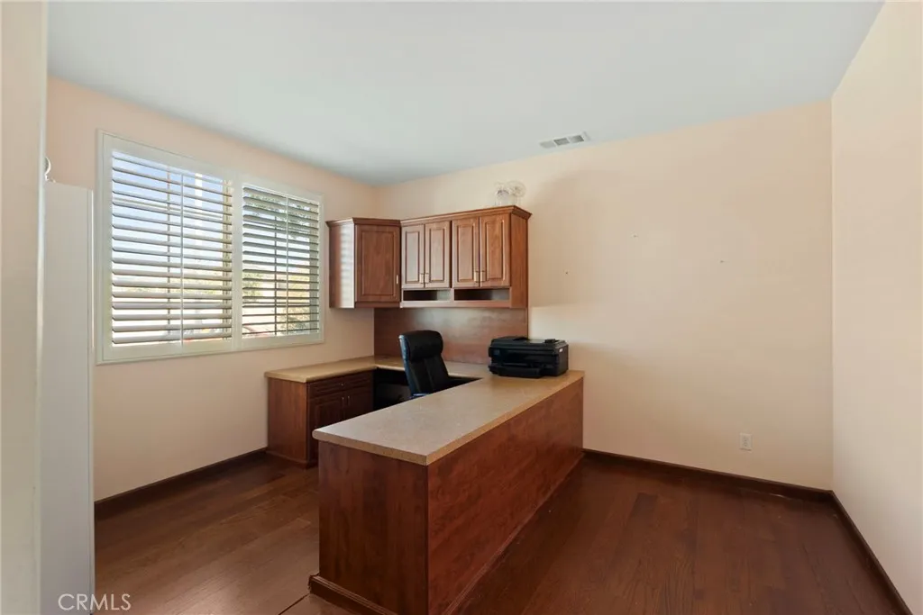 2300 Camellia Street, Palmdale, California 93551 home-pic-4