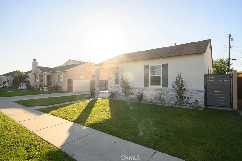 4155 Rose Avenue, Long Beach, California 90807 home-pic-2