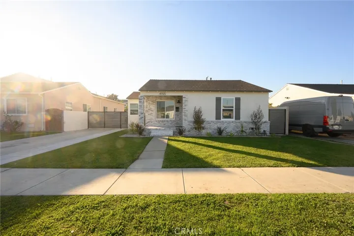 4155 Rose Avenue, Long Beach, California 90807