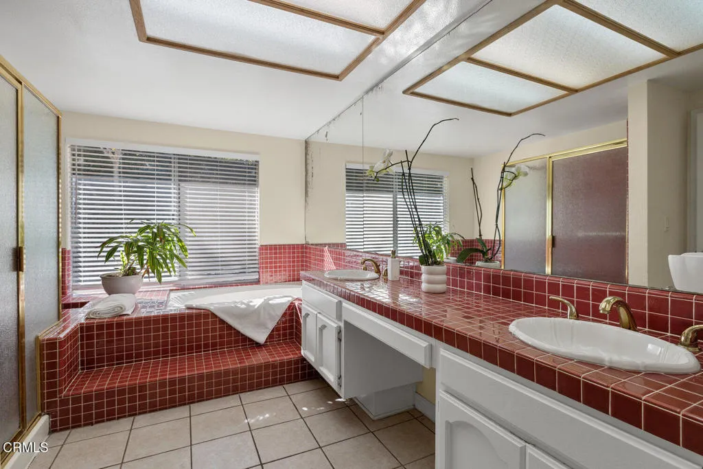 286 Golden Fern Court, Simi Valley, California 93065 home-pic-22