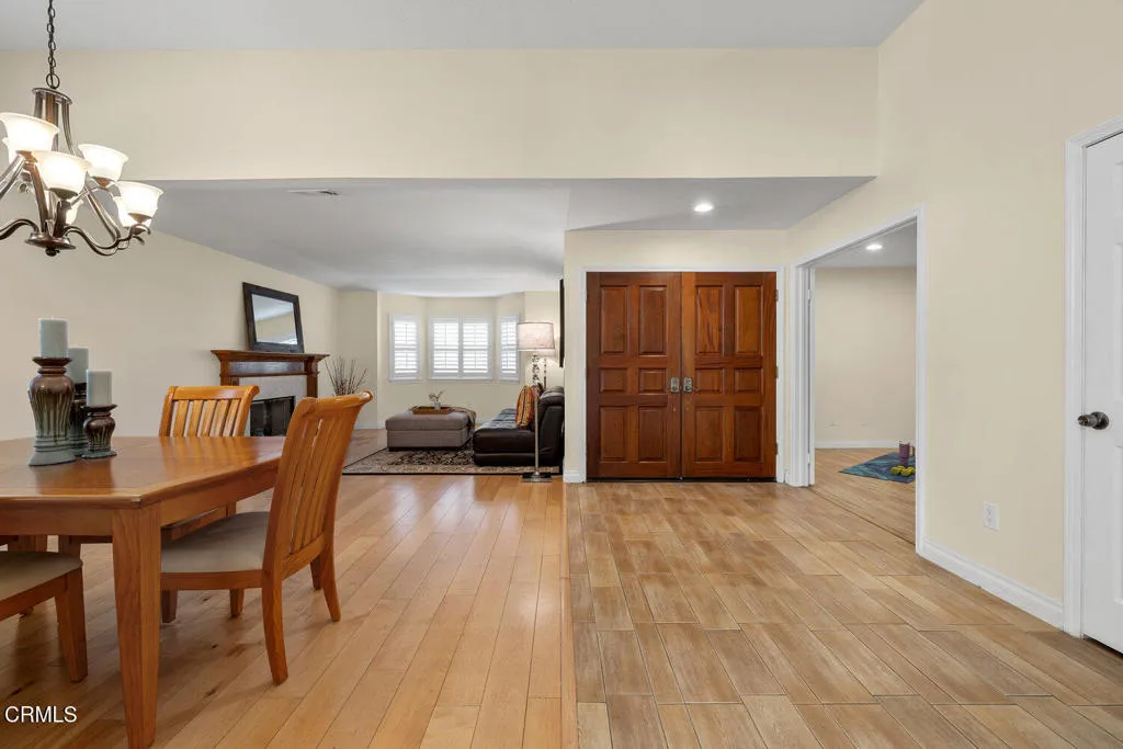 286 Golden Fern Court, Simi Valley, California 93065 home-pic-2