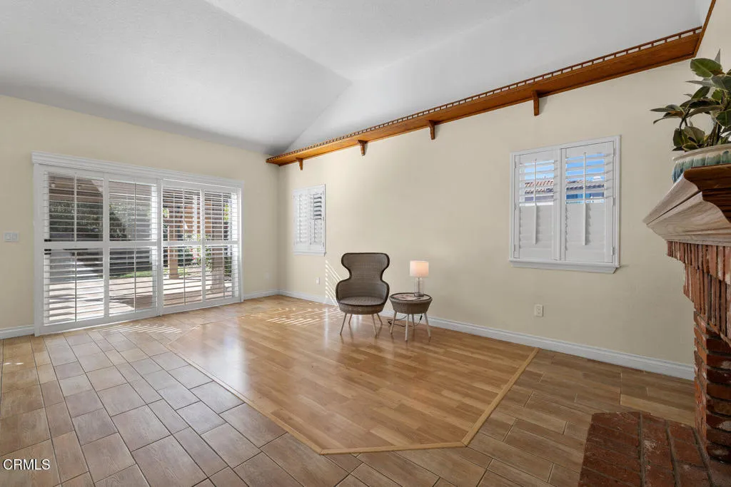 286 Golden Fern Court, Simi Valley, California 93065 home-pic-11