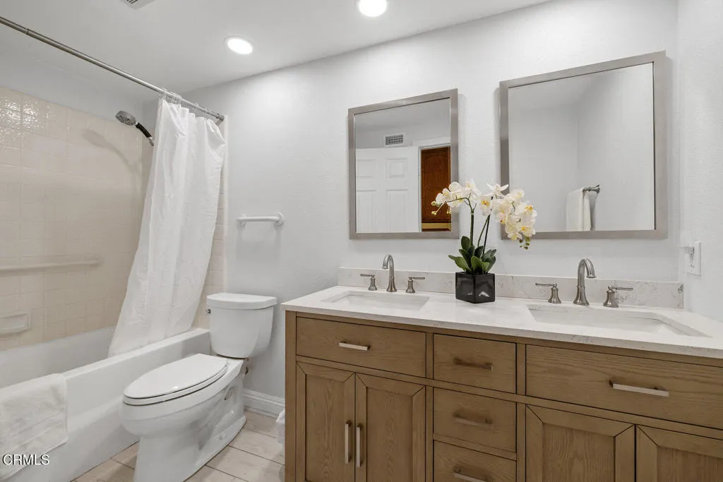 286 Golden Fern Court, Simi Valley, California 93065 home-pic-24