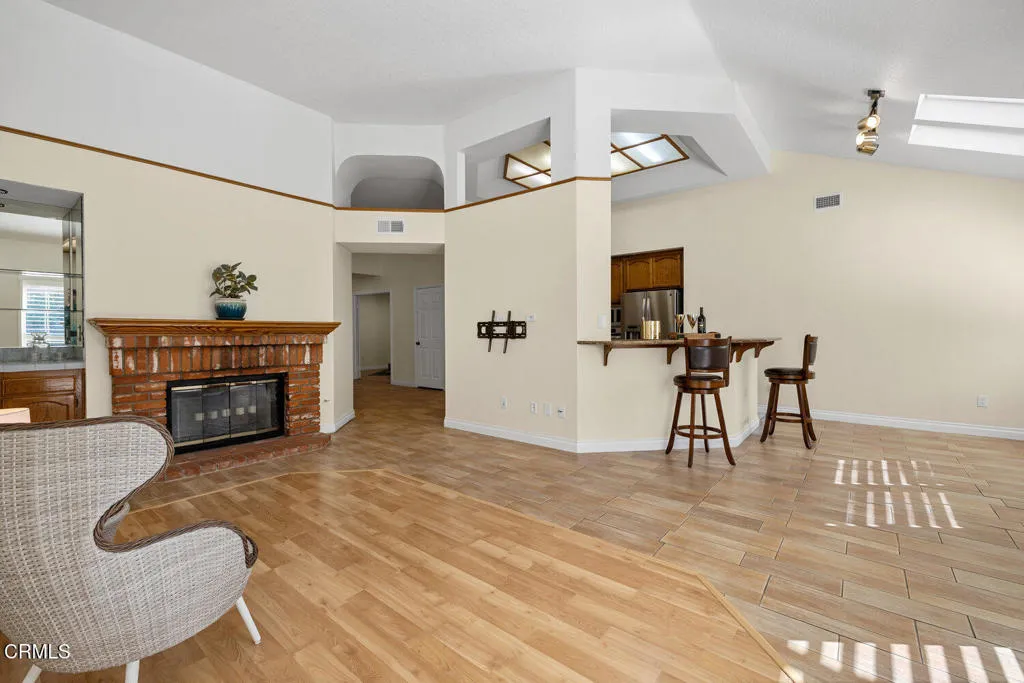 286 Golden Fern Court, Simi Valley, California 93065 home-pic-8