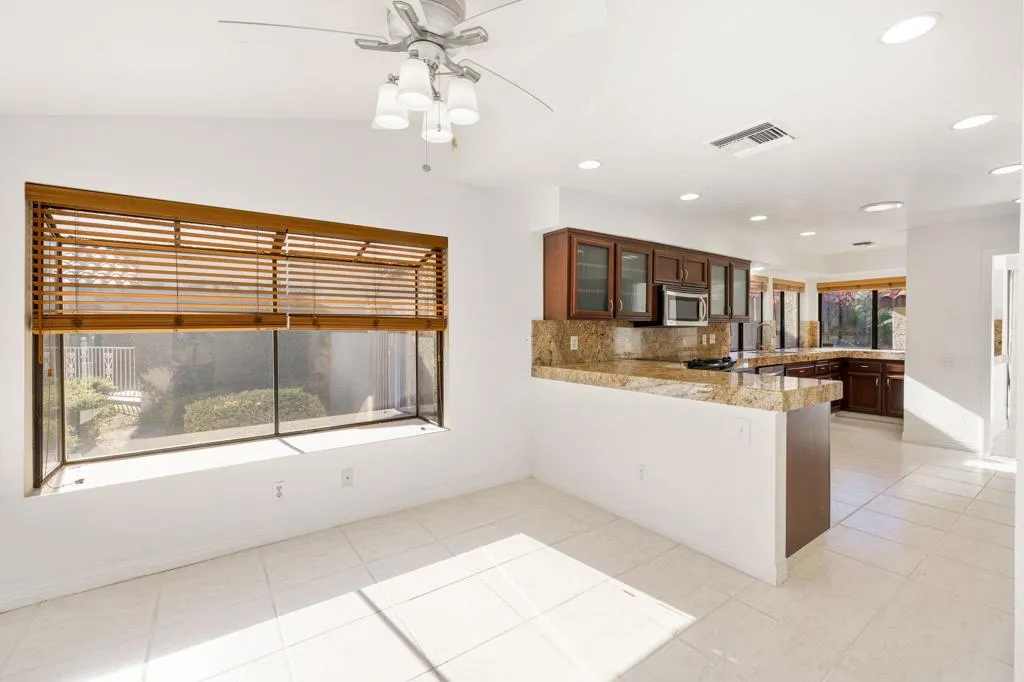 44190 Tahoe Circle, Indian Wells, California 92210 home-pic-16