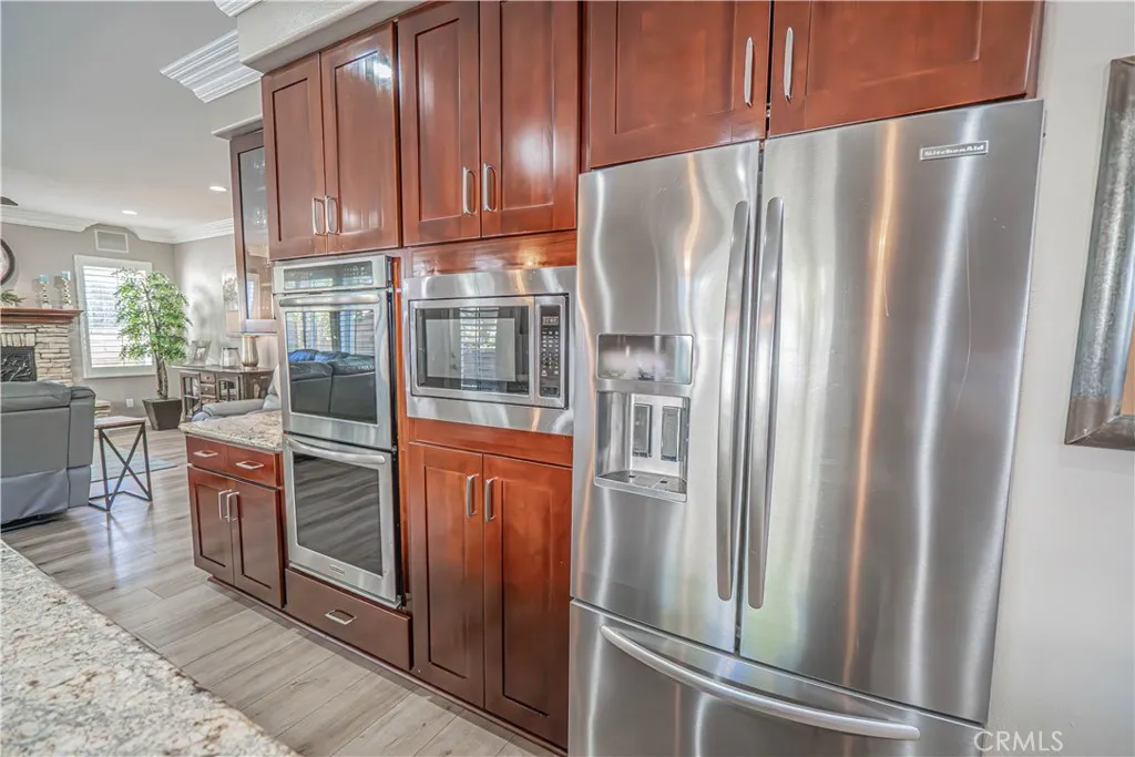 23321 Cuestport Drive, Valencia, California 91354 home-pic-16
