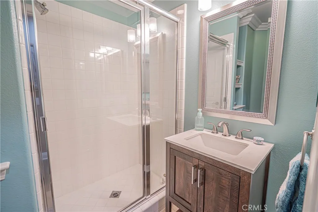 23321 Cuestport Drive, Valencia, California 91354 home-pic-24