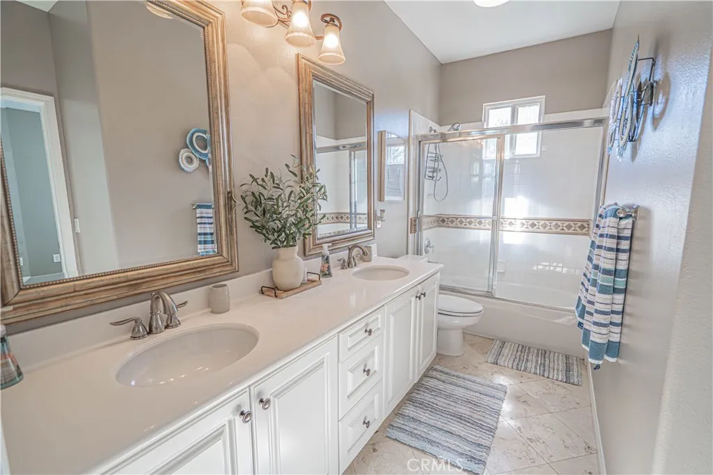 23321 Cuestport Drive, Valencia, California 91354 home-pic-36