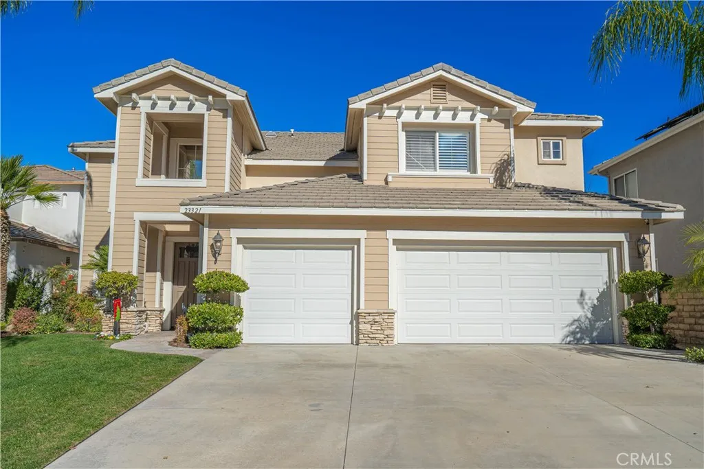 23321 Cuestport Drive, Valencia, California 91354 home-pic-2