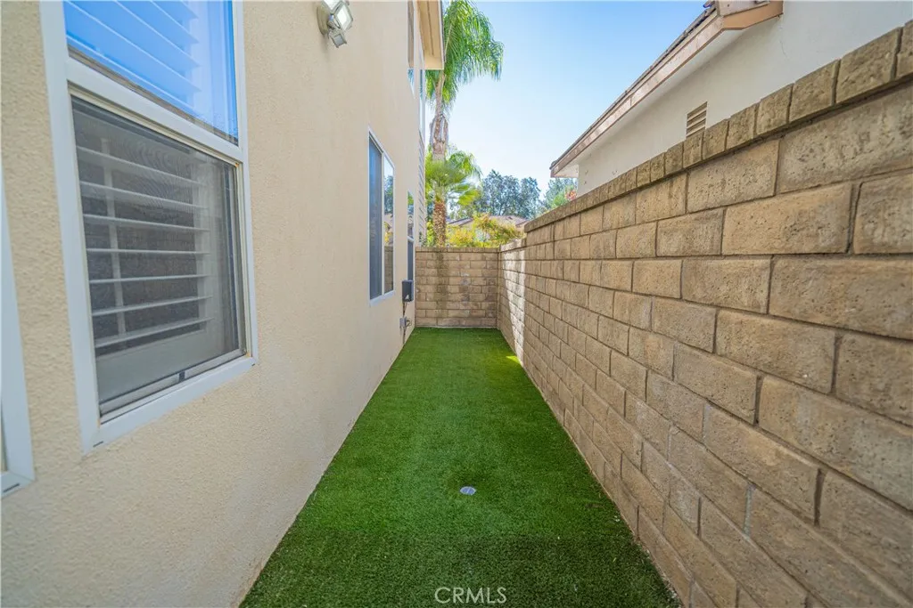 23321 Cuestport Drive, Valencia, California 91354 home-pic-46