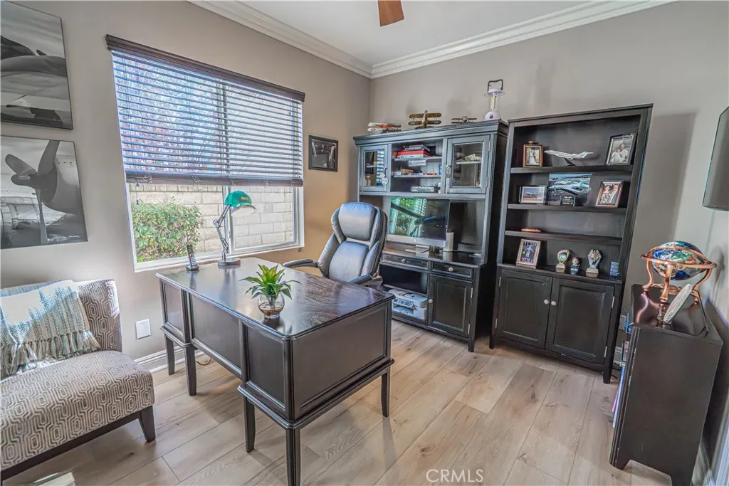 23321 Cuestport Drive, Valencia, California 91354 home-pic-26