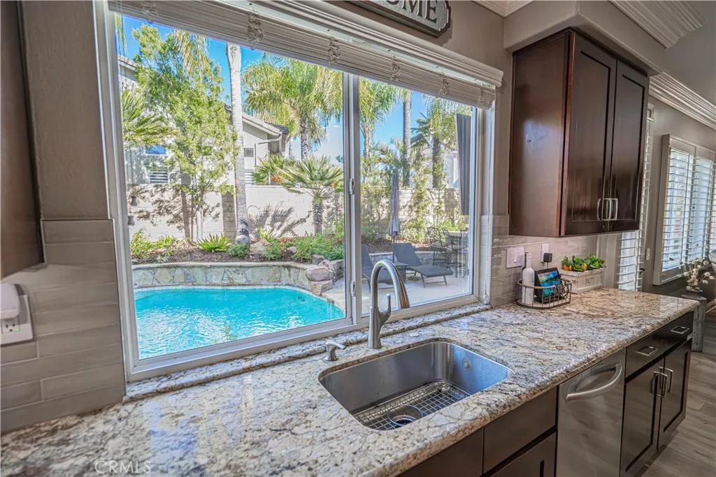 23321 Cuestport Drive, Valencia, California 91354 home-pic-17