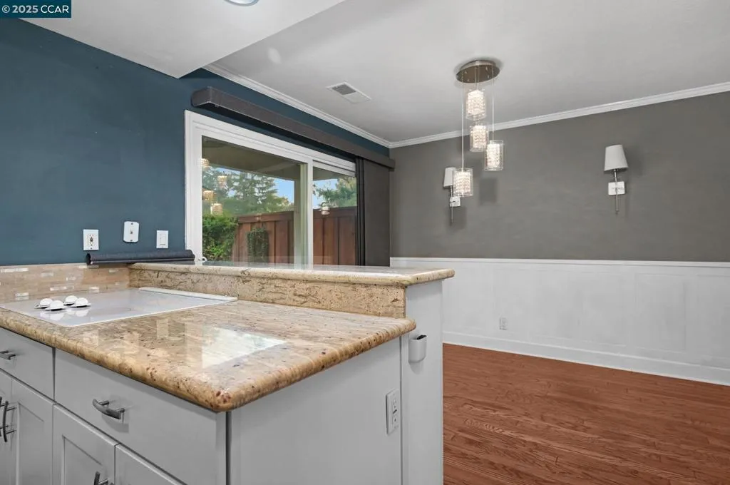 61 Fountainhead Ct, Martinez, California 94553 home-pic-13