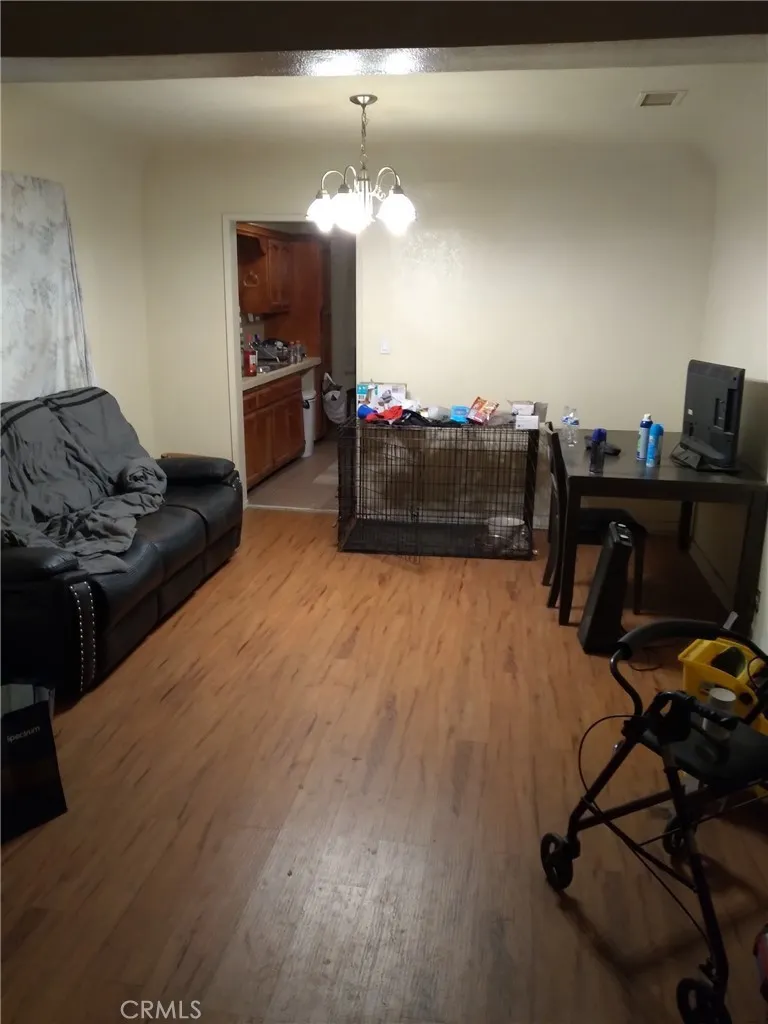 2010 W 85th, Los Angeles, California 90047 home-pic-11