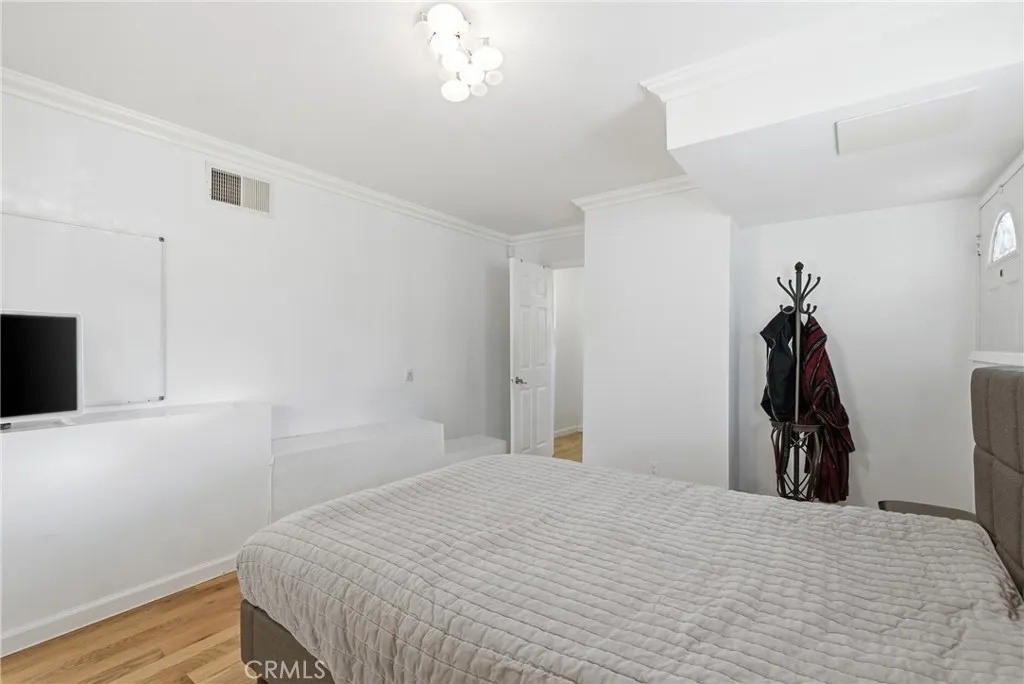 760 Luton, Glendale, California 91206 home-pic-22