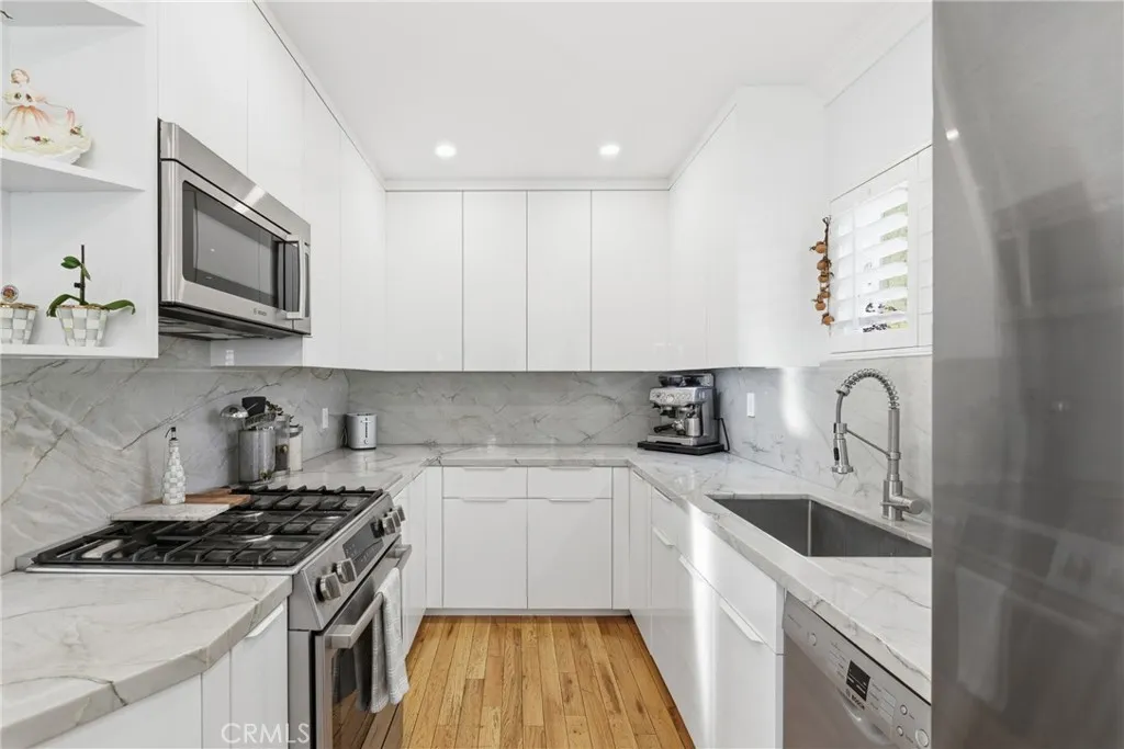 760 Luton, Glendale, California 91206 home-pic-6