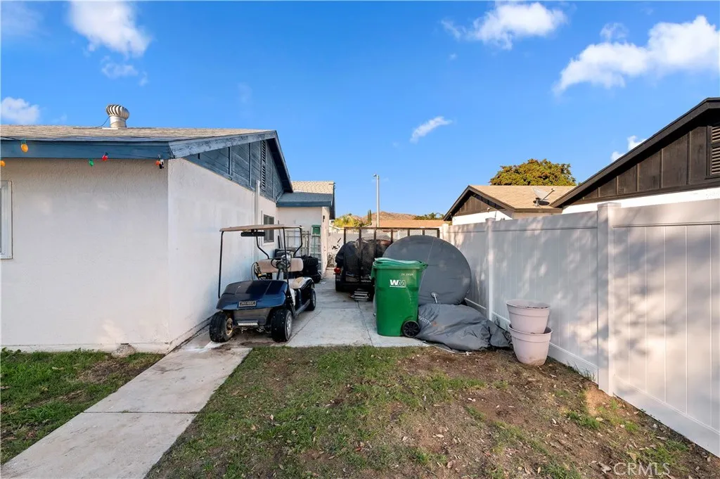 25143 Sugar Hill, Moreno Valley, California 92553 home-pic-24