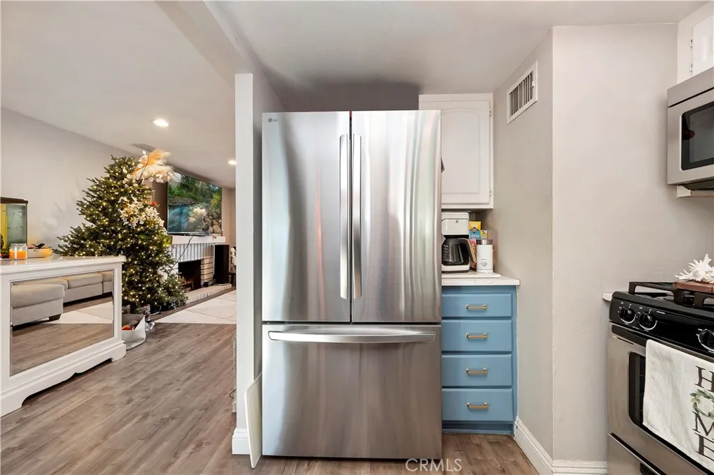 25143 Sugar Hill, Moreno Valley, California 92553 home-pic-15
