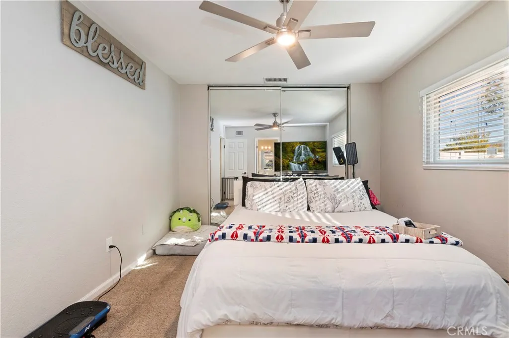 25143 Sugar Hill, Moreno Valley, California 92553 home-pic-17
