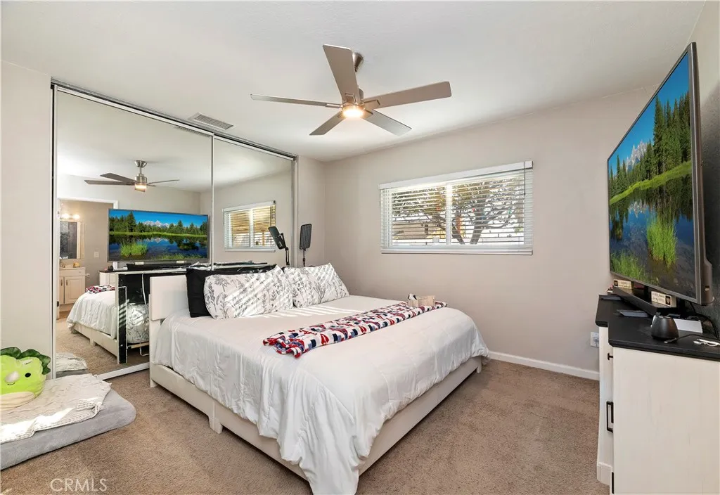 25143 Sugar Hill, Moreno Valley, California 92553 home-pic-16