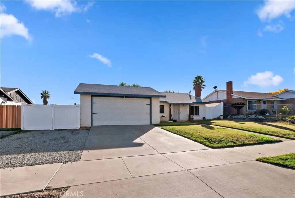 25143 Sugar Hill, Moreno Valley, California 92553 home-pic-2