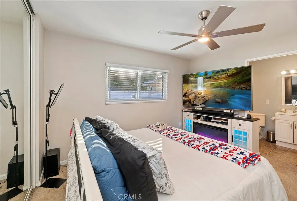 25143 Sugar Hill, Moreno Valley, California 92553 home-pic-18