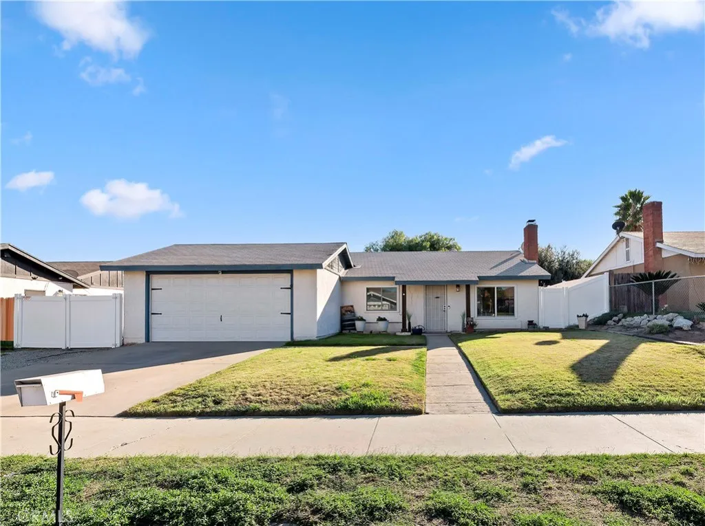 25143 Sugar Hill, Moreno Valley, California 92553 home-pic-3