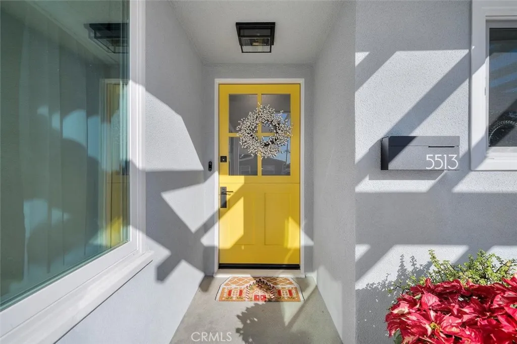 5513 W 138th Place, Hawthorne, California 90250 home-pic-0