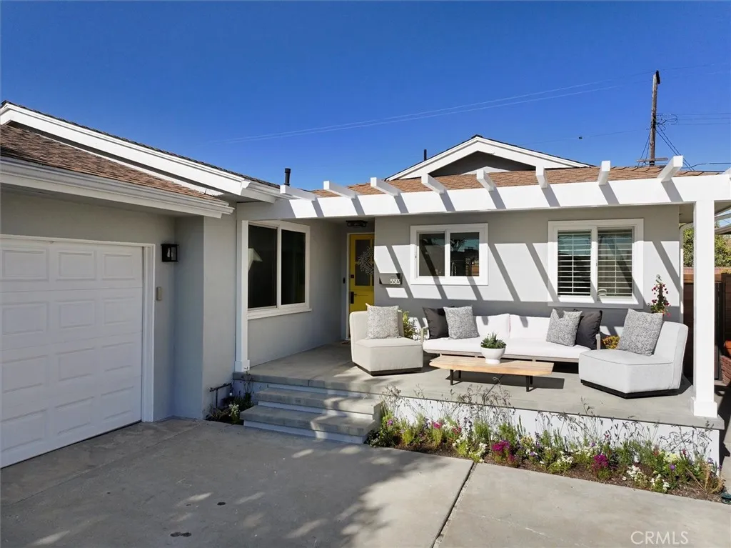 5513 W 138th Place, Hawthorne, California 90250 home-pic-1