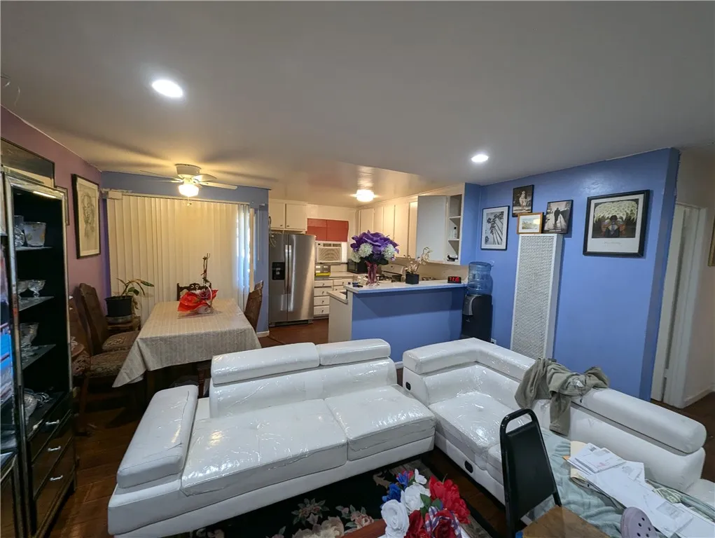 18530 Hatteras St Unit 329, Tarzana, California 91356 home-pic-10