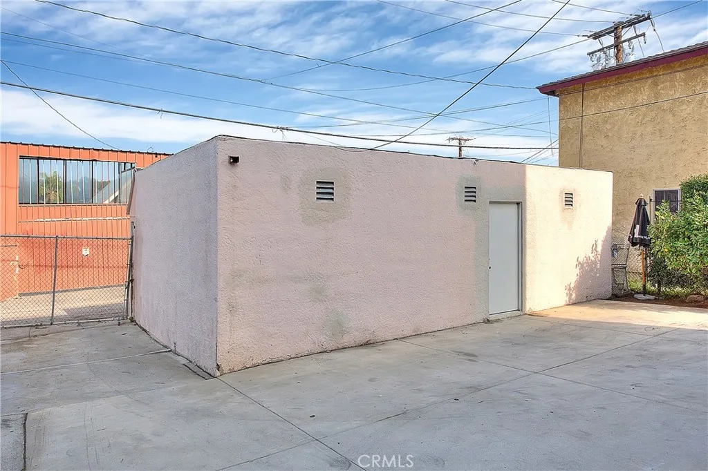 3945 Woolwine, Los Angeles, California 90063 home-pic-6