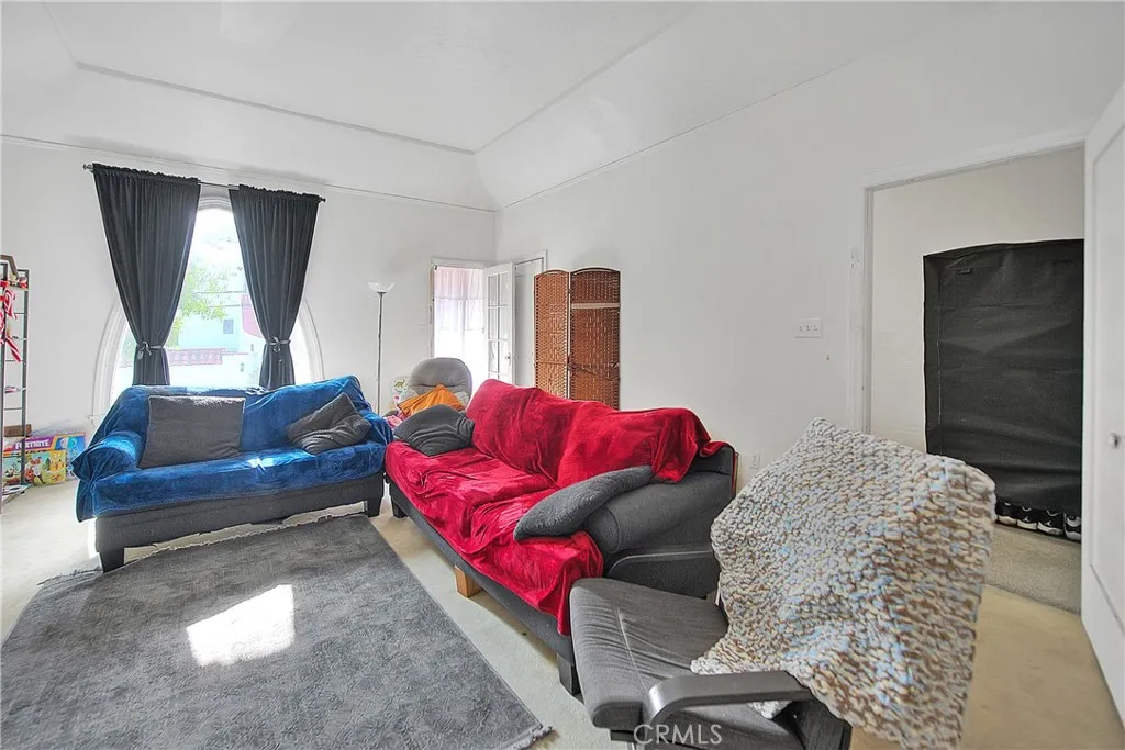 3945 Woolwine, Los Angeles, California 90063 home-pic-63