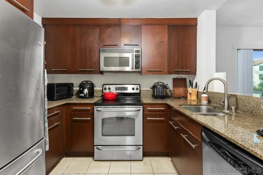 7425 Charmant 2801, San Diego, California 92122 home-pic-6