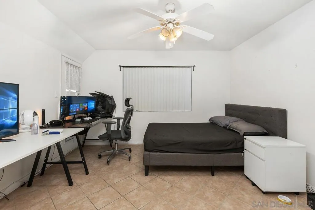 7425 Charmant 2801, San Diego, California 92122 home-pic-17