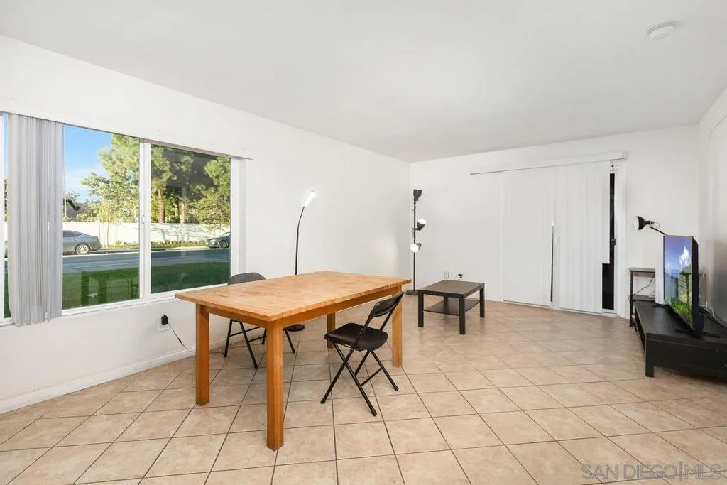 7425 Charmant 2801, San Diego, California 92122 home-pic-2