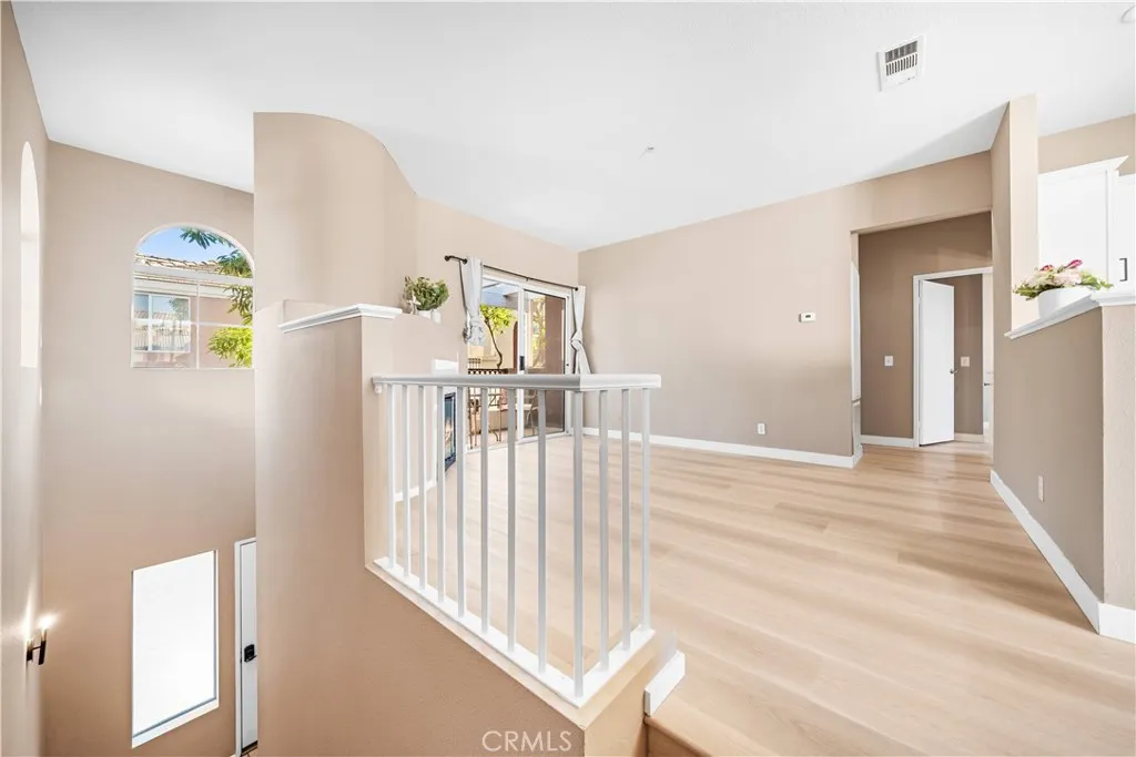 67 Santa Barbara Court, Lake Forest, California 92610 home-pic-4
