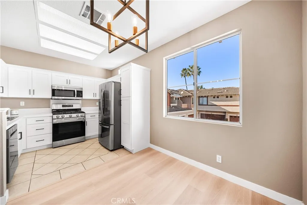 67 Santa Barbara Court, Lake Forest, California 92610 home-pic-16