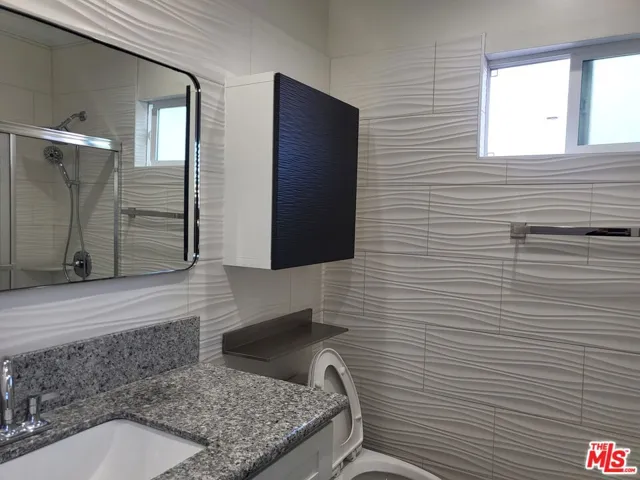 2754 W 12th Street, Los Angeles, California 90006