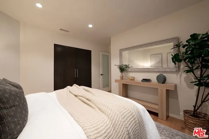 430 N Flores Street, Los Angeles, California 90048
