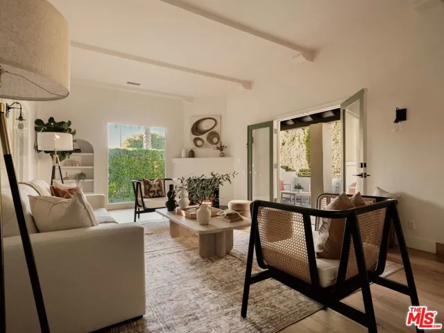 430 N Flores Street, Los Angeles, California 90048