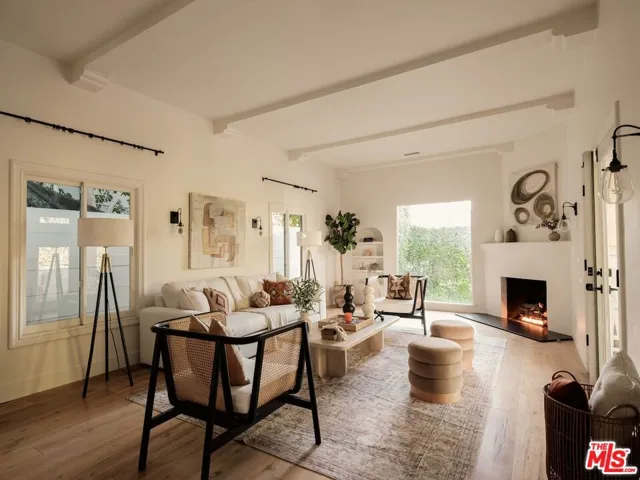 430 N Flores Street, Los Angeles, California 90048