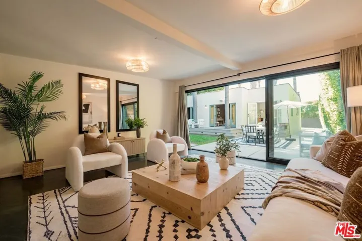 430 N Flores Street, Los Angeles, California 90048
