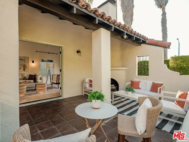 430 N Flores Street, Los Angeles, California 90048
