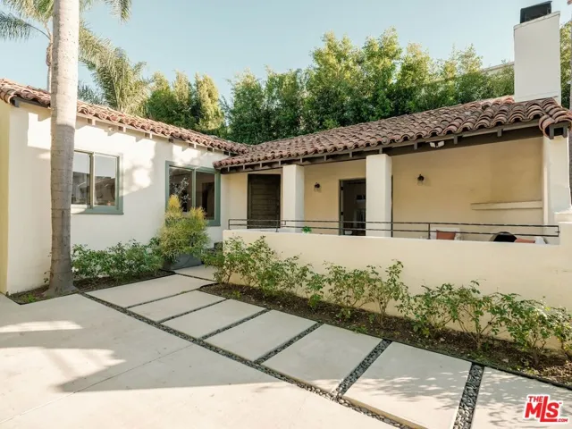 430 N Flores Street, Los Angeles, California 90048