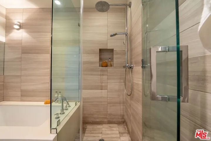 430 N Flores Street, Los Angeles, California 90048
