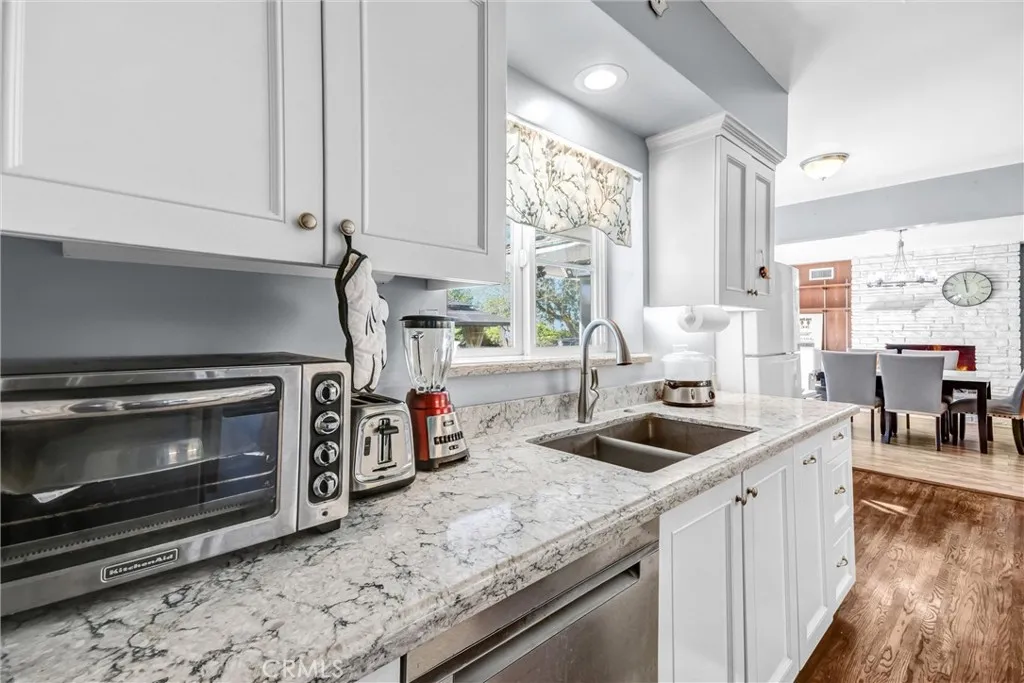 2880 N Theodora, Covina, California 91724 home-pic-18