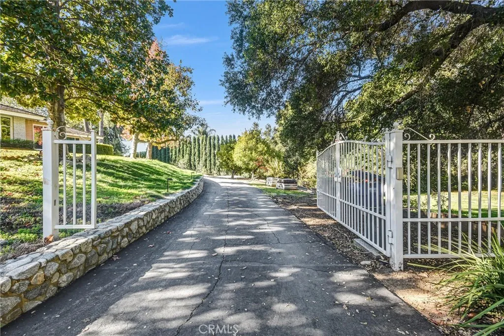 2880 N Theodora, Covina, California 91724 home-pic-2